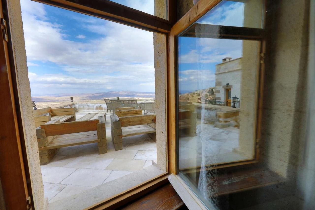 Eyes Of Cappadocia Cave Hotel Uchisar Exterior foto